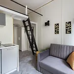 Stylish In The Center By Renters وارسو