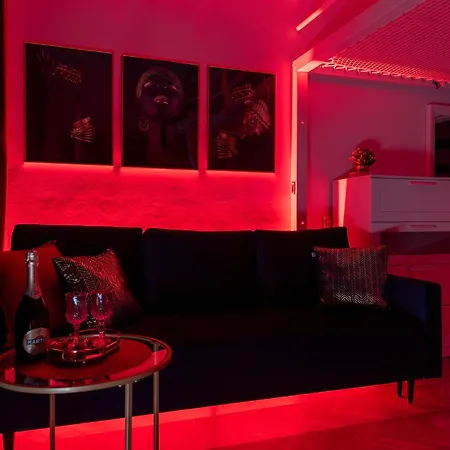 Stylish In The Center By Renters *