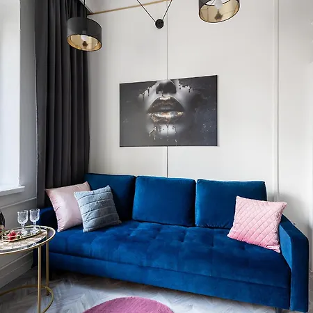 Stylish In The Center By Renters