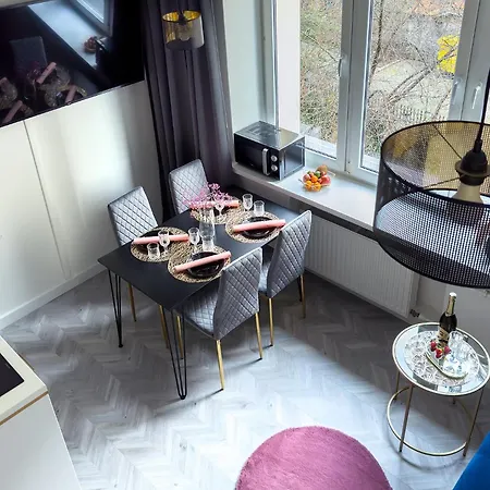 Stylish In The Center By Renters