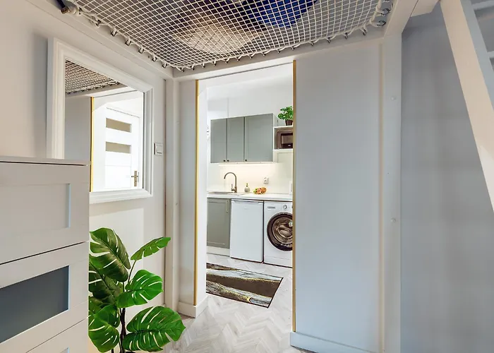 Stylish In The Center By Renters