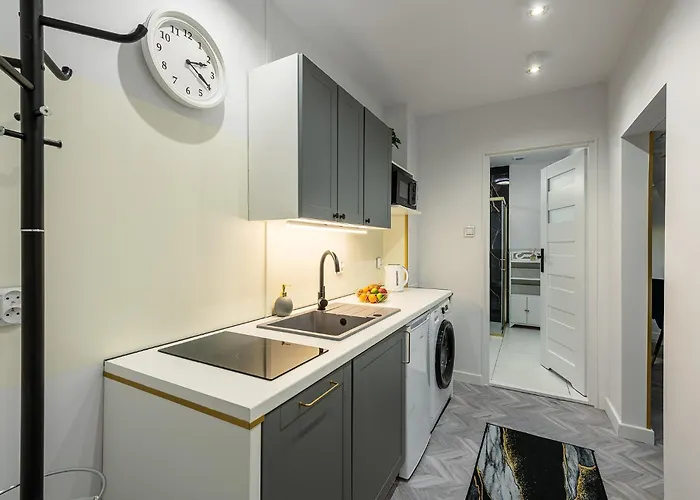 Stylish In The Center By Renters Apartament