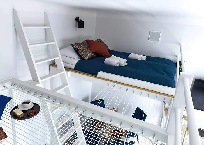 Stylish In The Center By Renters Apartament *