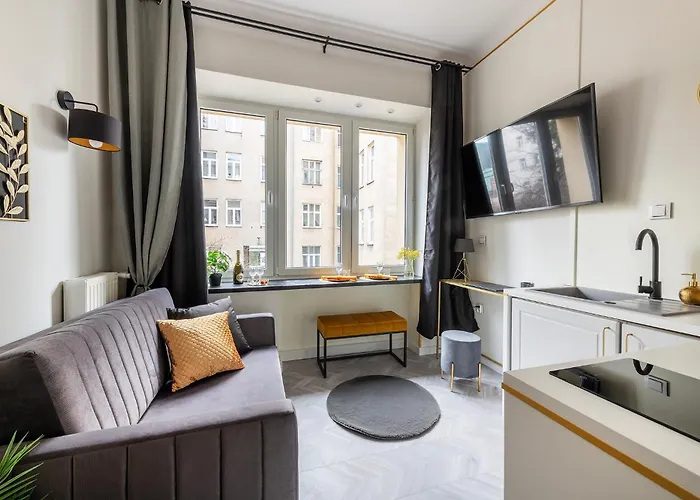 Stylish In The Center By Renters *