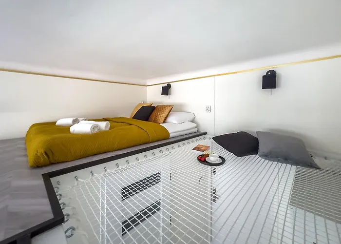 Stylish In The Center By Renters