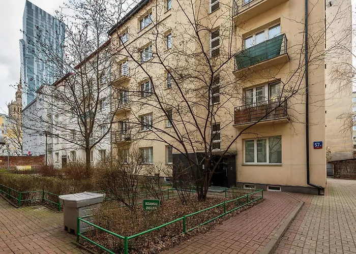 Stylish In The Center By Renters Apartament