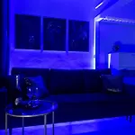Stylish In The Center By Renters Apartmán *