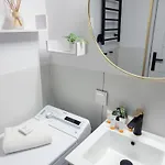 Stylish In The Center By Renters
