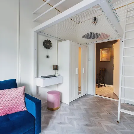 Appartement Stylish In The Center By Renters Warschau